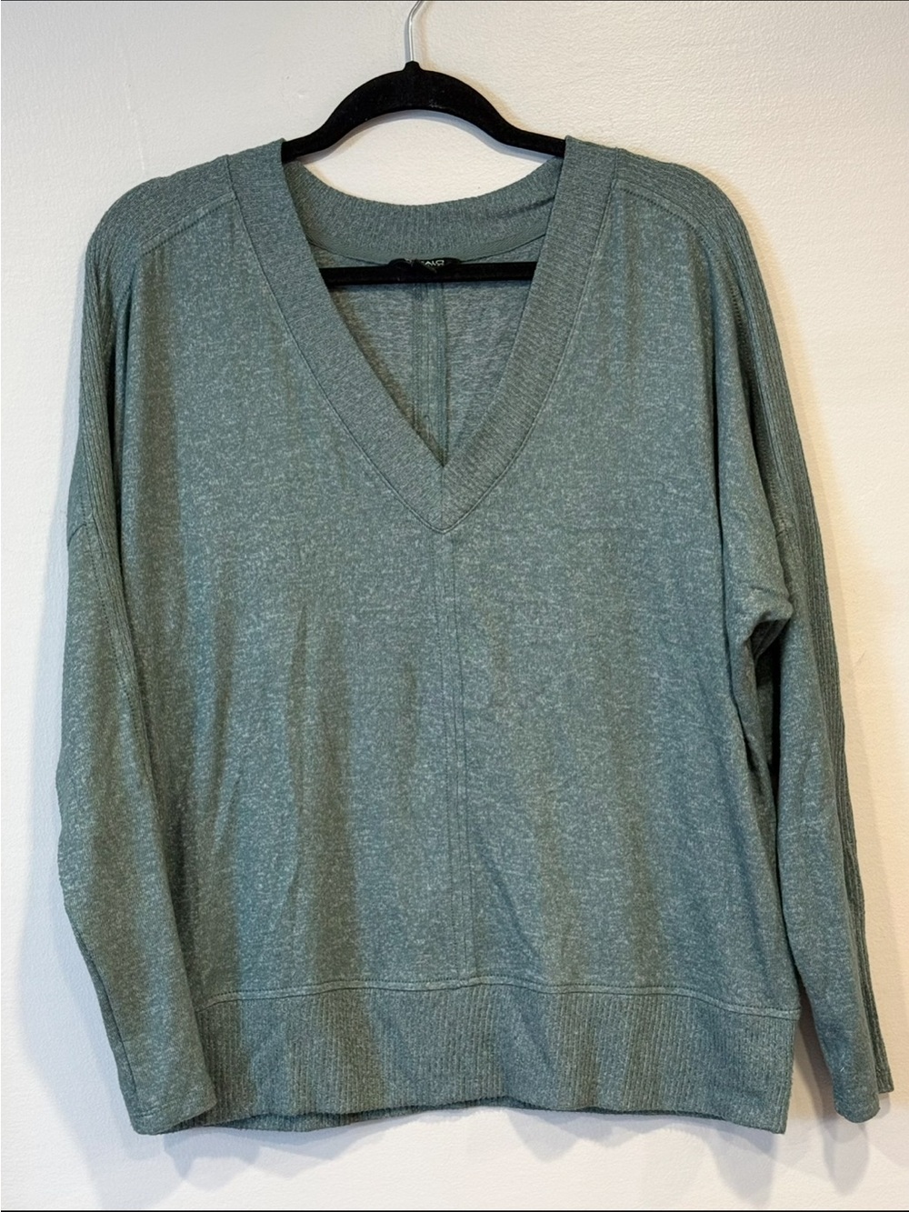 Buffalo David Bitton Green V-Neck Long Sleeve Sweater Women's Medium